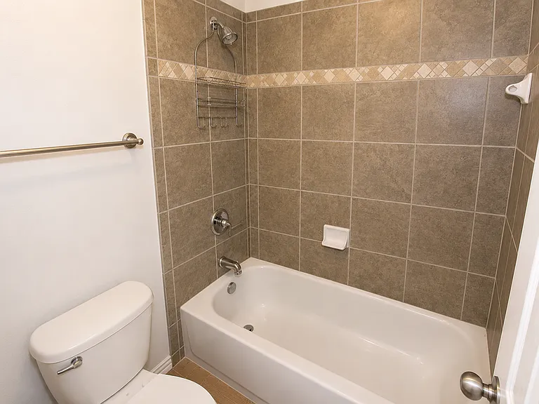 3500 Delaney Dr — Photo 11