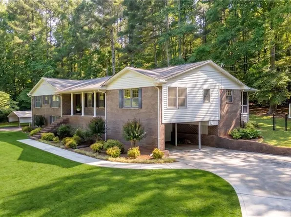 75 Wildwood Way, Dallas, GA 30157