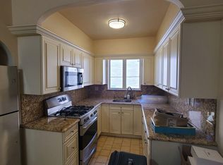 32-12 38th St #1, Astoria, NY 11103