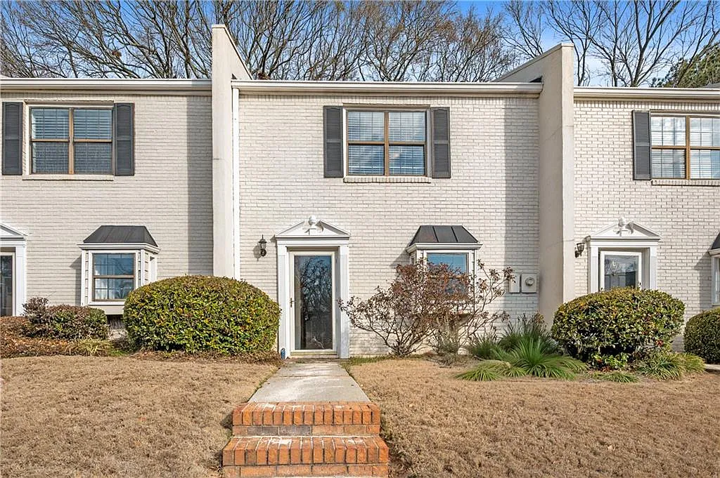 2 bed, 2.5 bath, 1330 sqft, $2,000 — Photo 1
