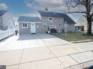 9205 Convent Ave, Philadelphia, PA 19114