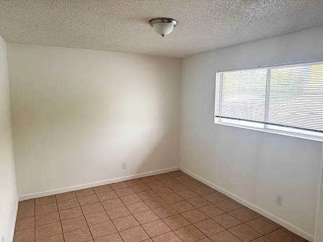 4207 N 9th St #13 — Photo 6