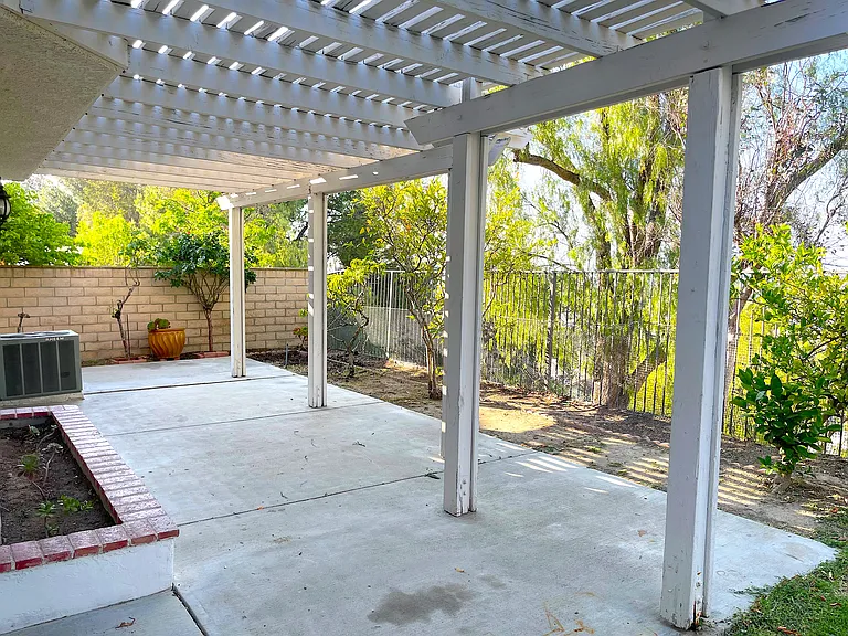 2985 Amber Dr — Photo 24