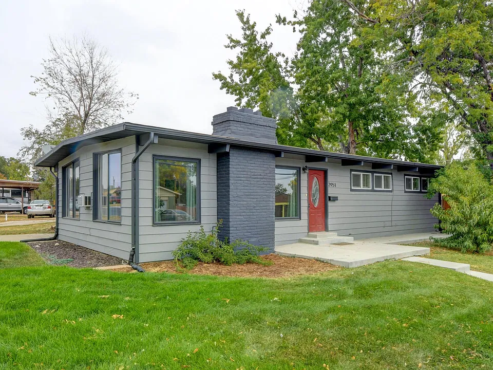 2951 W 74th Ave