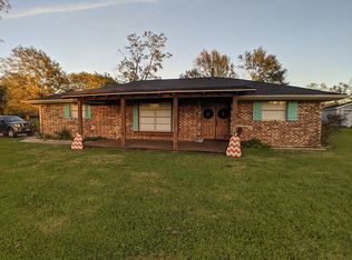 451 E Young Dr, Bridge City, TX 77611