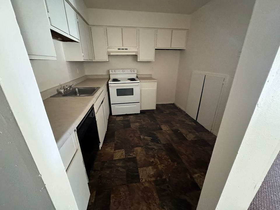 1st image of 7674-7688 W Wabash Ct