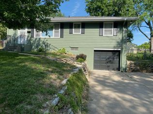 717 N Beadle St, Papillion, NE 68046