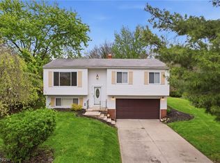 6638 Deer Ct, Bedford Heights, OH 44146