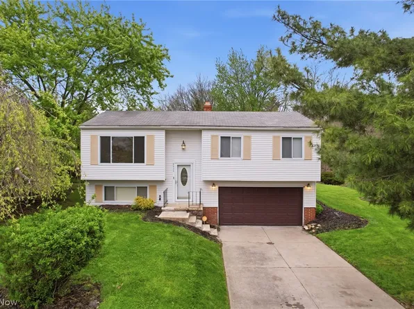 6638 Deer Ct, Bedford Heights, OH 44146