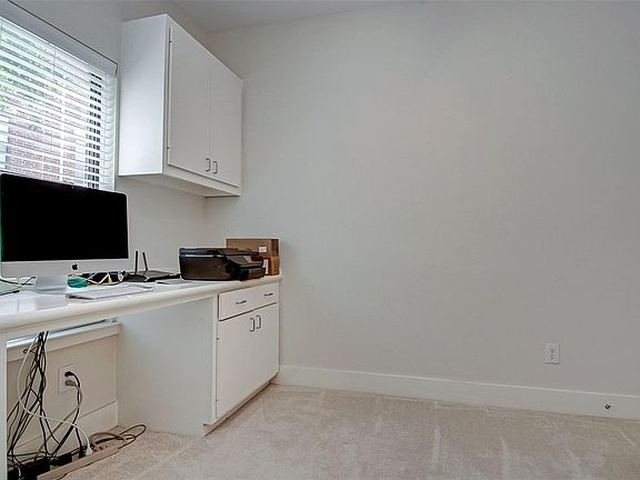 4th image of 10801 Greenwillow Dr #A