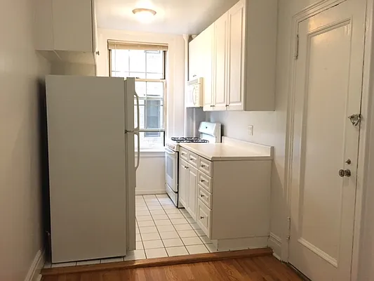 Rented by Metropolitan Equities | media 15