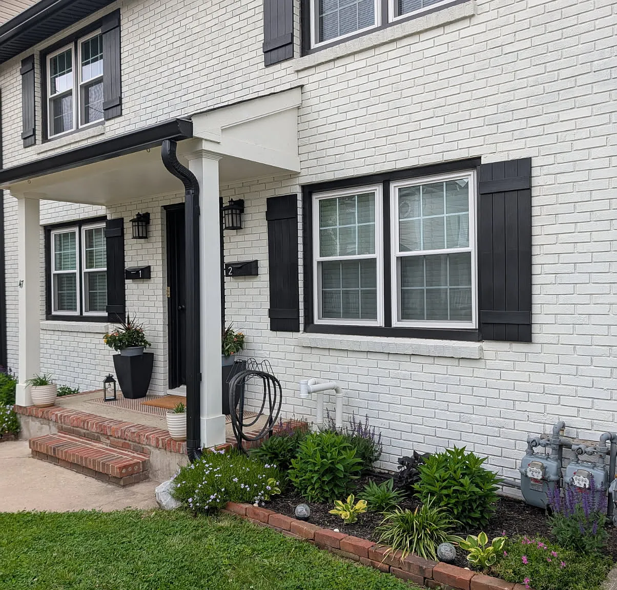 2 bed, $3,200 — Photo 1