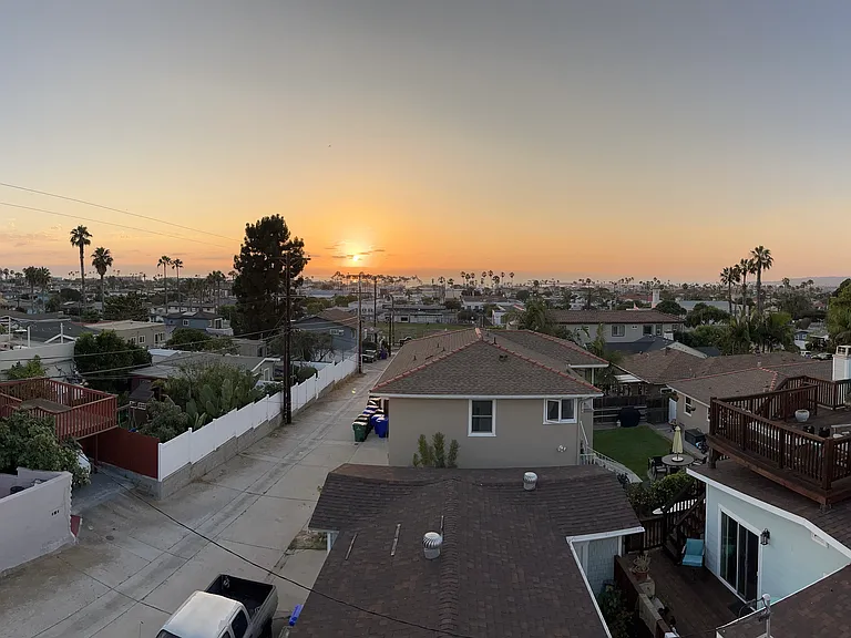 4649 Santa Monica Ave — Photo 26