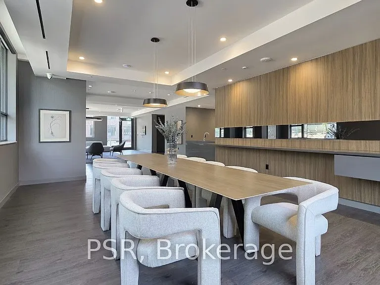 240 Markland Dr #511 — Photo 19