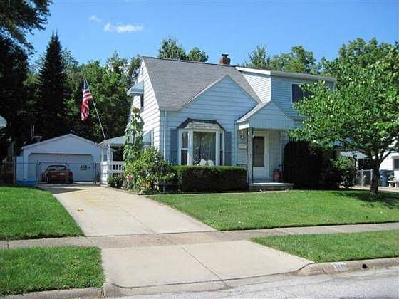 1st image of 2440 Parkview Dr