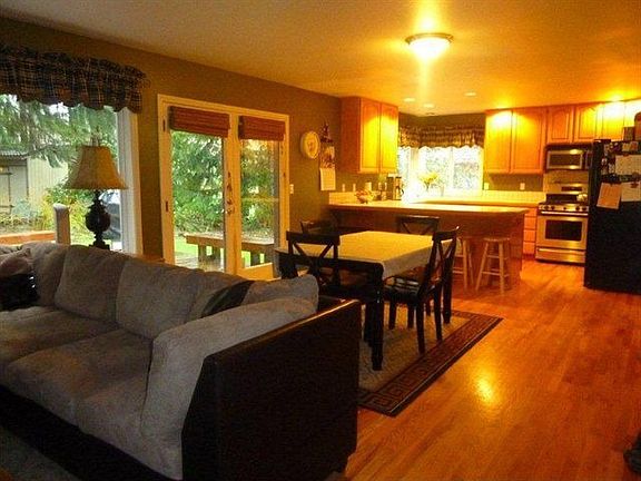 3rd image of 6006 Rocky Mountain Dr SW