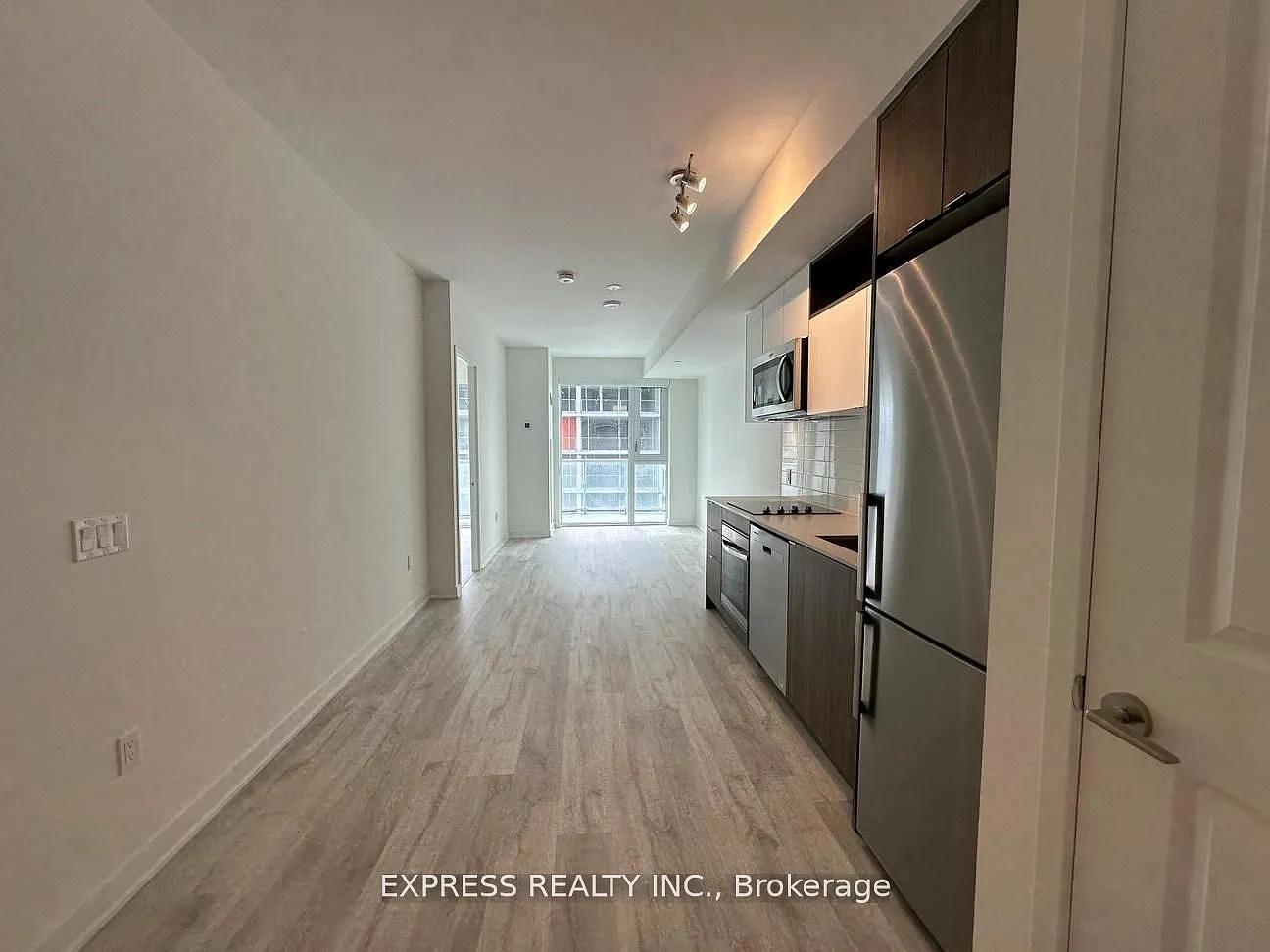2 bed, $2,800 — Photo 2