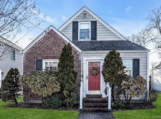 232 Ribbon Street, Franklin Square, NY 11010