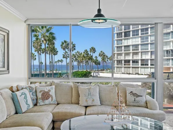 1820 Avenida Del Mundo Unit 209, Coronado, CA 92118