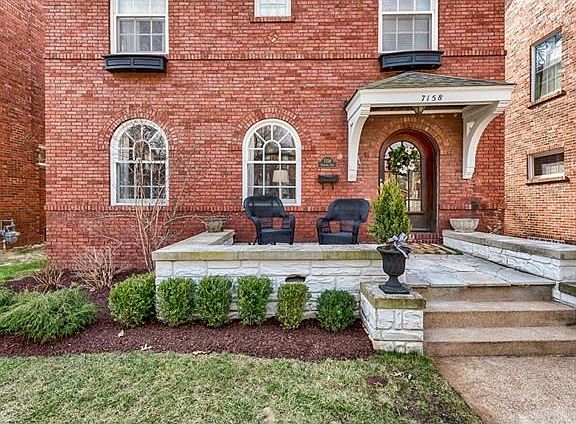 Charming curb appeal and attractive front landscaping