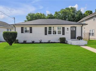 2042 Stonehurst St, Chesapeake, VA 23324