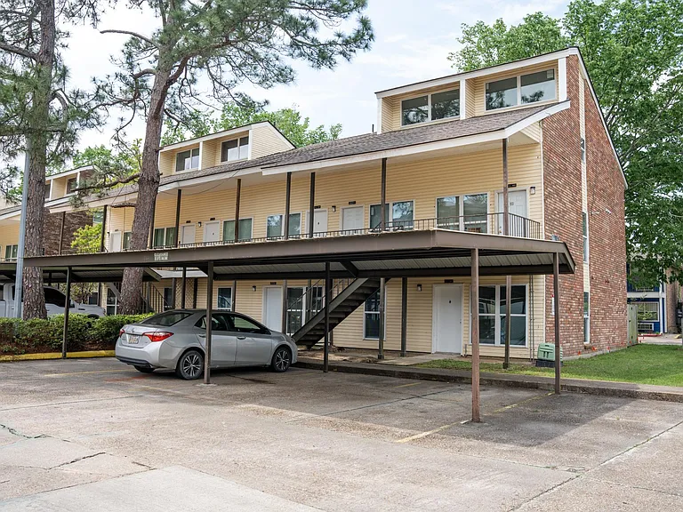 Oak Lane Apartments — Photo 10