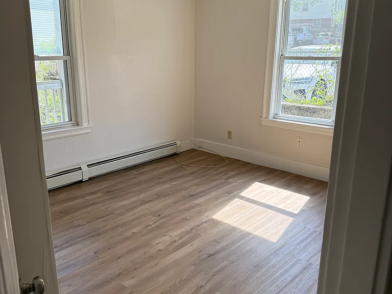 270 Washington St #1R — Photo 9