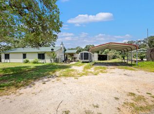 252 Blackjack Oak Rd, Seguin, TX 78155