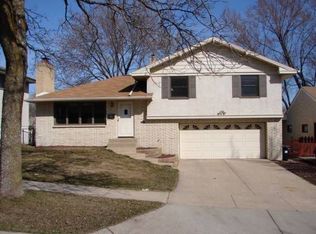 2237 Berland Pl, Saint Paul, MN 55119