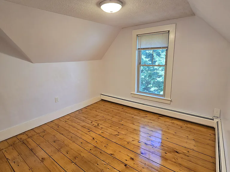 257 Roxbury St #3 — Photo 19