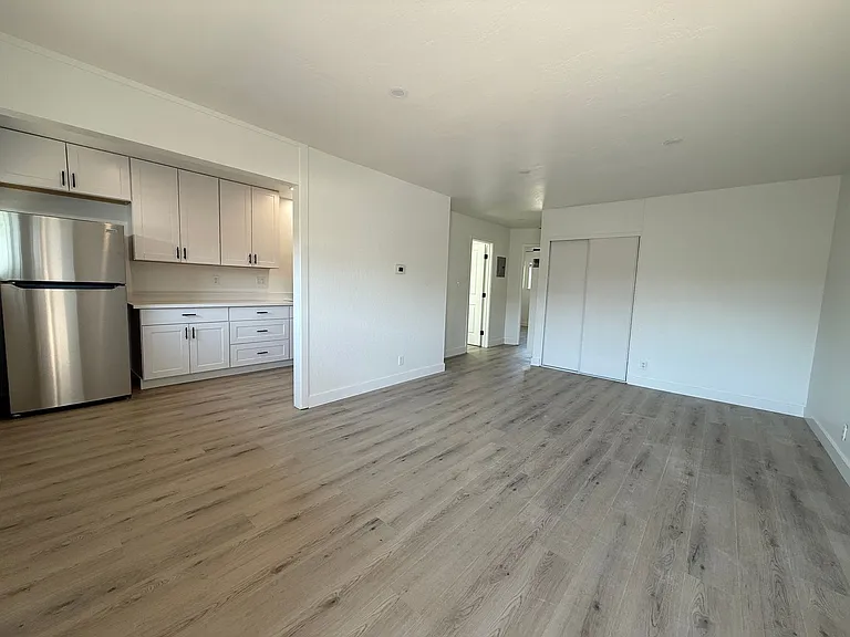 1308-1310 Leafwood — Photo 4