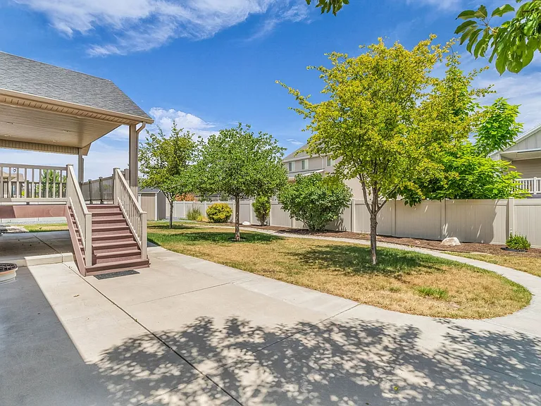 1377 S 4300 W — Photo 40