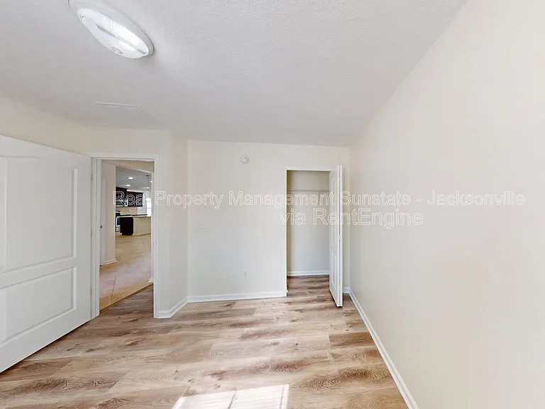 630 Glendale Ln — Photo 24