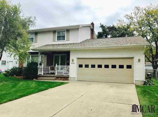 820 N Roessler St, Monroe, MI 48162