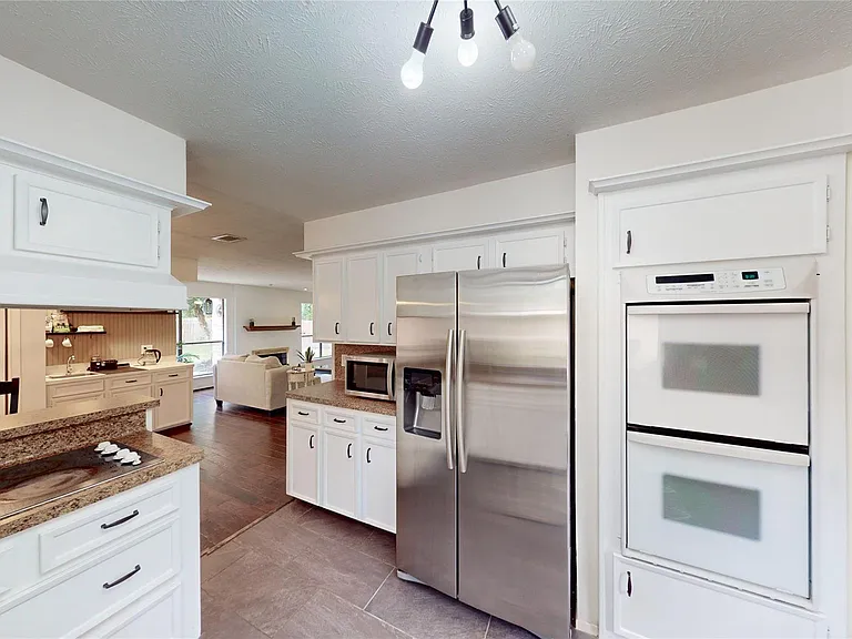 3819 Brook Shadow Dr — Photo 13