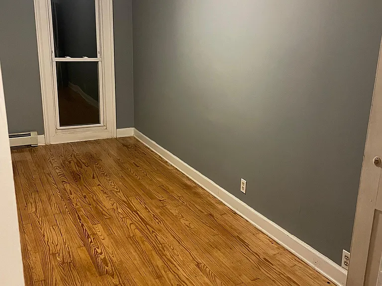 655 Farmington Ave #1 — Photo 7
