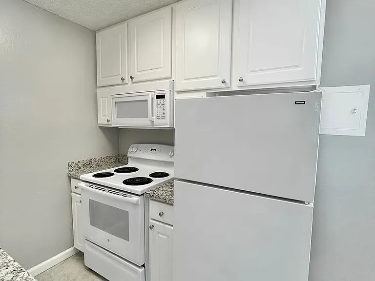 2712 O Street — Photo 5