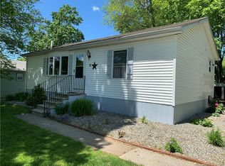 11 Bloom Dr, Plainfield, CT 06374