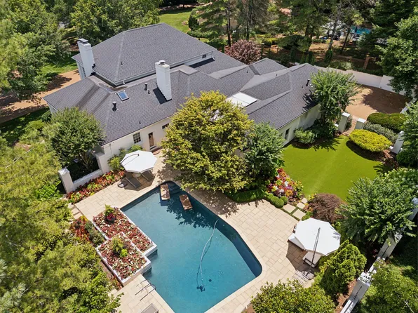 89 Valley Frg, Nashville, TN 37205