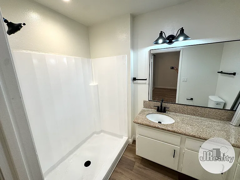 Village Townhomes — Photo 20