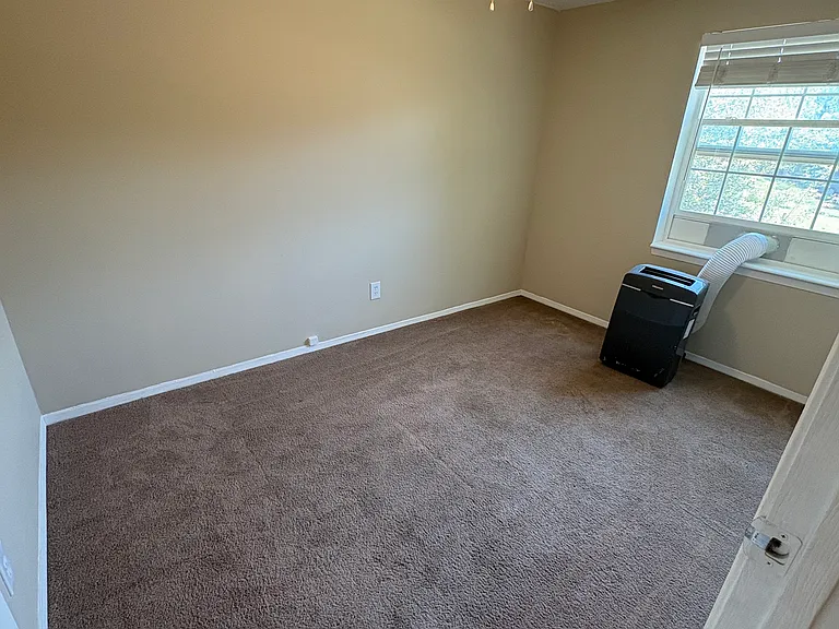 1546 S Ouray Cir #B — Photo 29