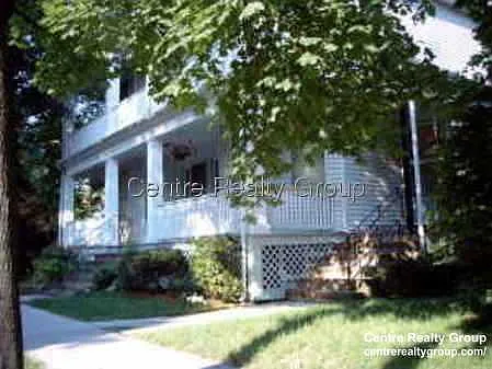 Centre St — Photo 13
