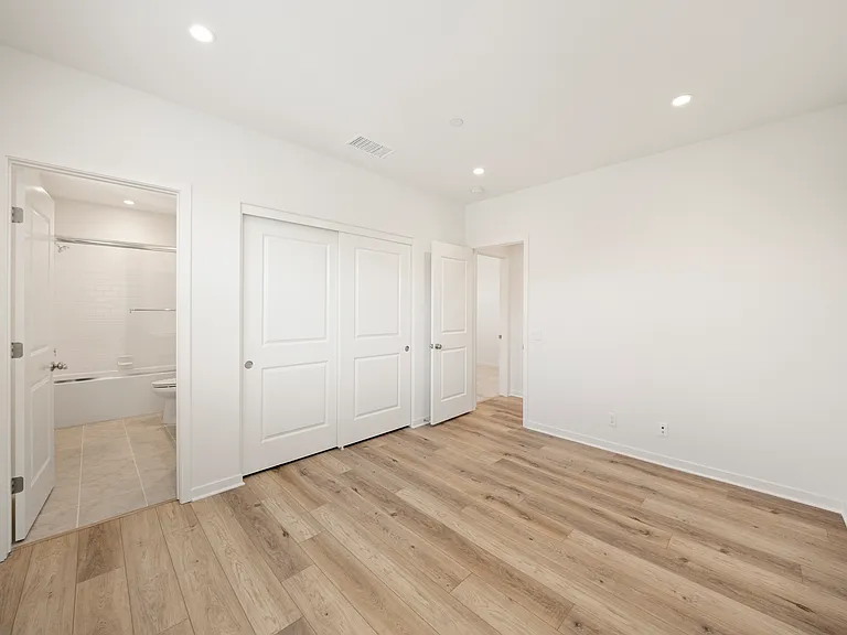 222 Ashby — Photo 39