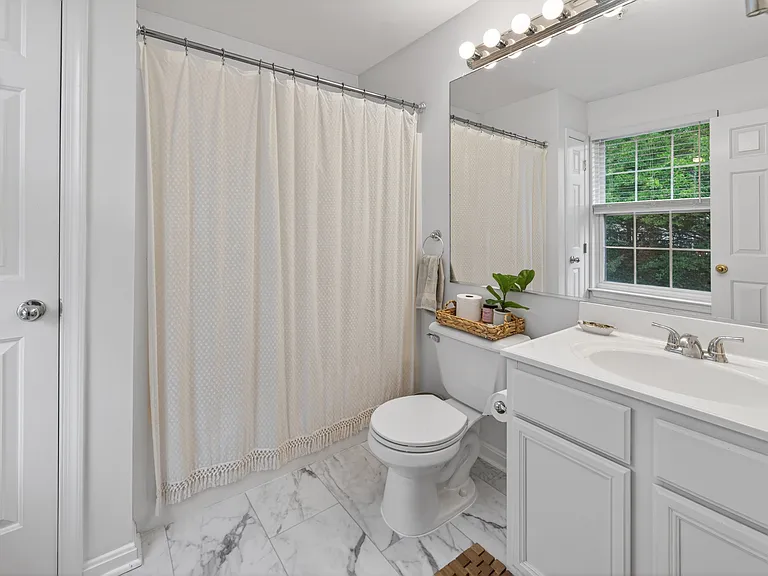 149 Quiet Waters Pl — Photo 18
