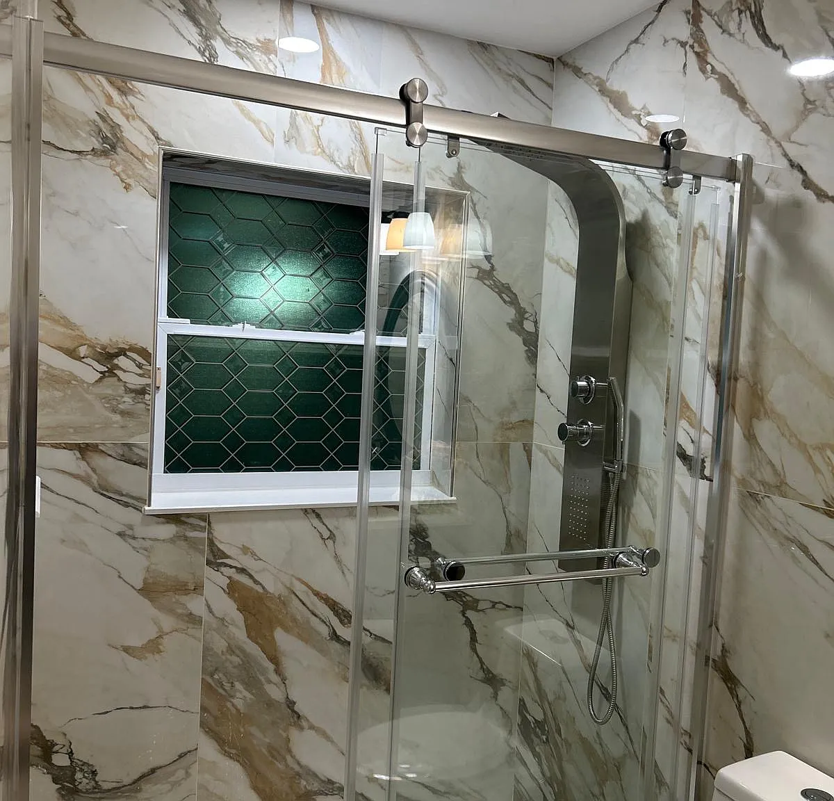 3 bed, 2672 sqft, $1,000 — Photo 4
