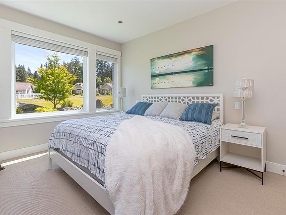 5th image of 5251 Island Hwy W #15