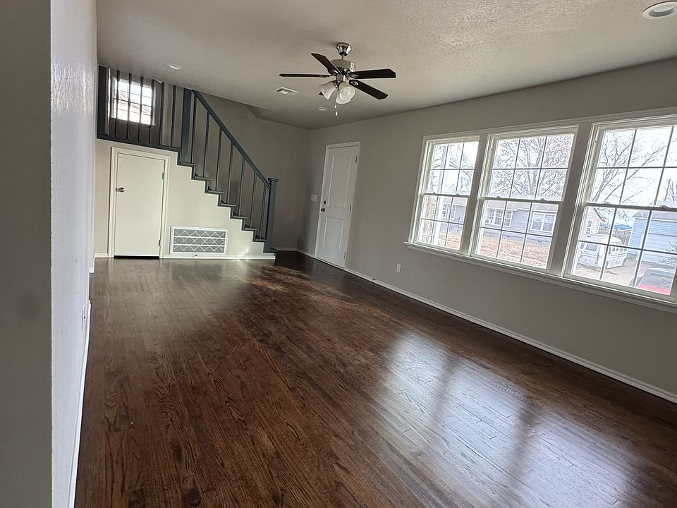 1st image of 406 N Dogwood St