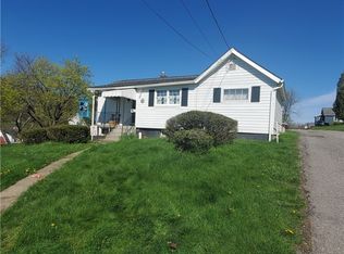 402 N Main St, Houston, PA