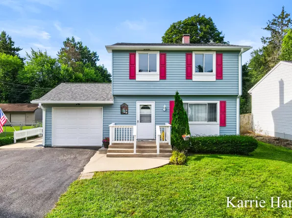 917 E Evergreen St, Greenville, MI 48838