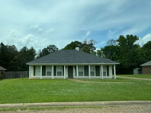 3112 Tynes Dr, Byram, MS 39272